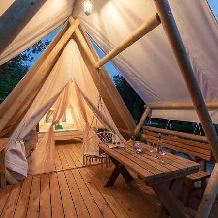 Eco Glamping- Fkk Nudist Camping Solaris 波雷奇 外观 照片