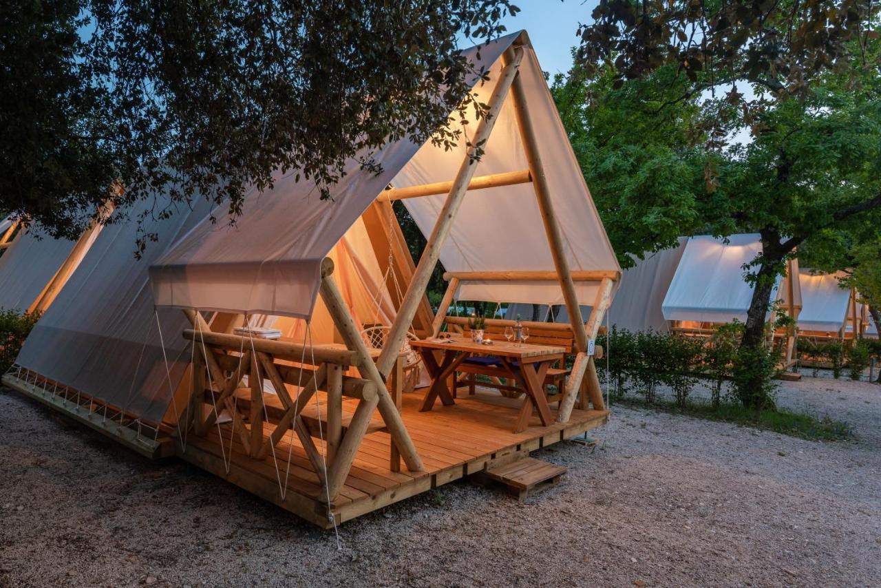 Eco Glamping- Fkk Nudist Camping Solaris 波雷奇 外观 照片