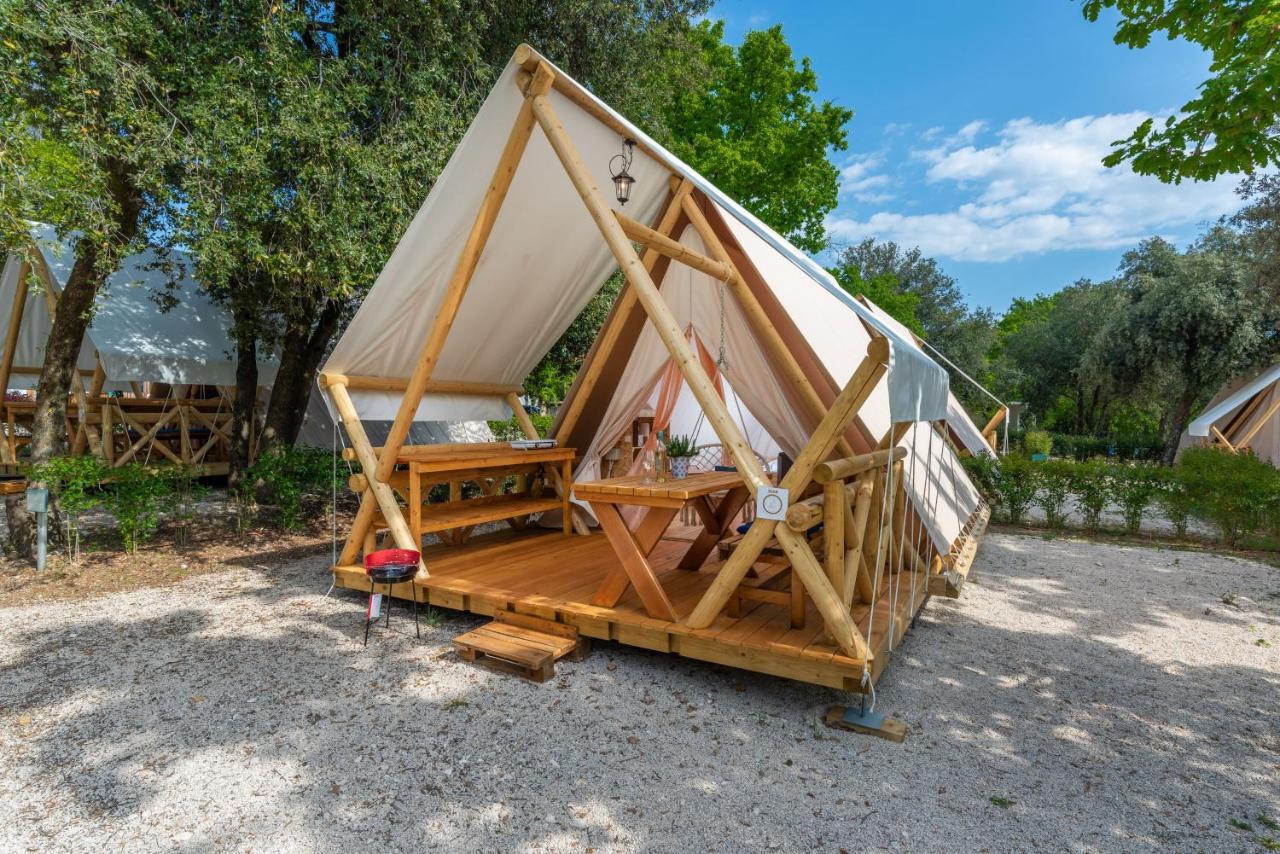 Eco Glamping- Fkk Nudist Camping Solaris 波雷奇 外观 照片