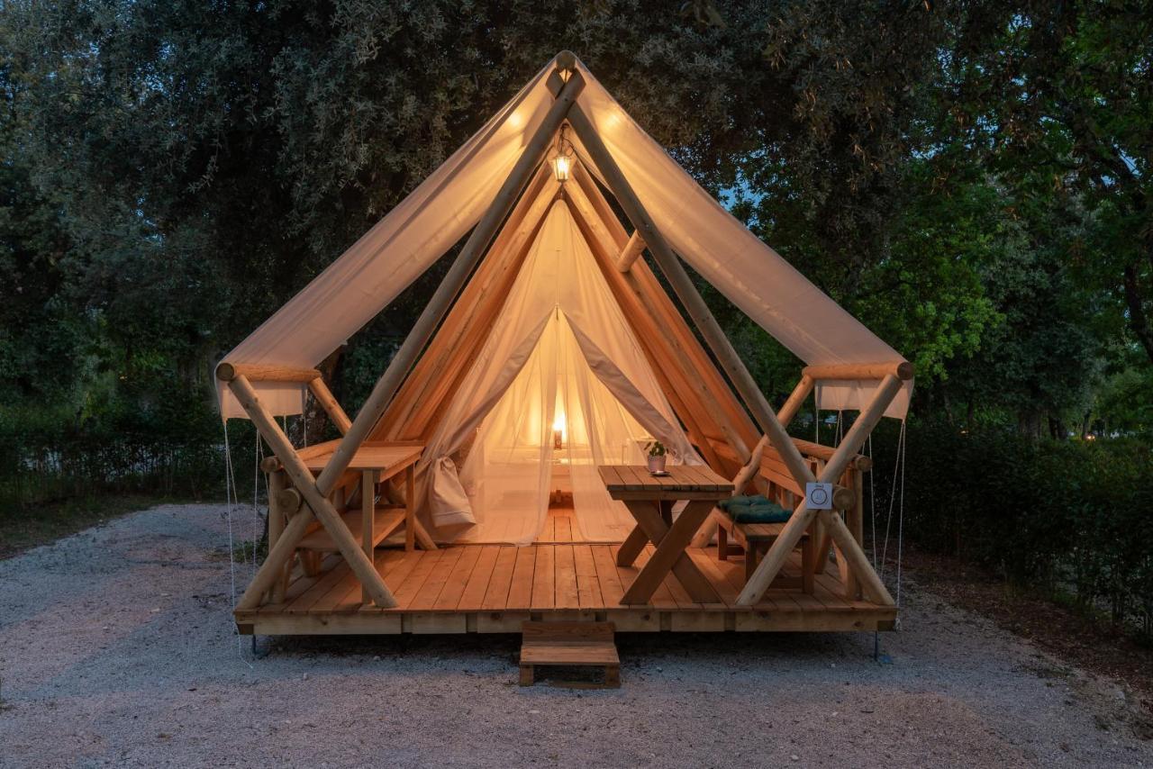 Eco Glamping- Fkk Nudist Camping Solaris 波雷奇 外观 照片