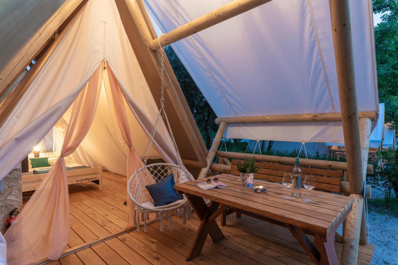 Eco Glamping- Fkk Nudist Camping Solaris 波雷奇 外观 照片