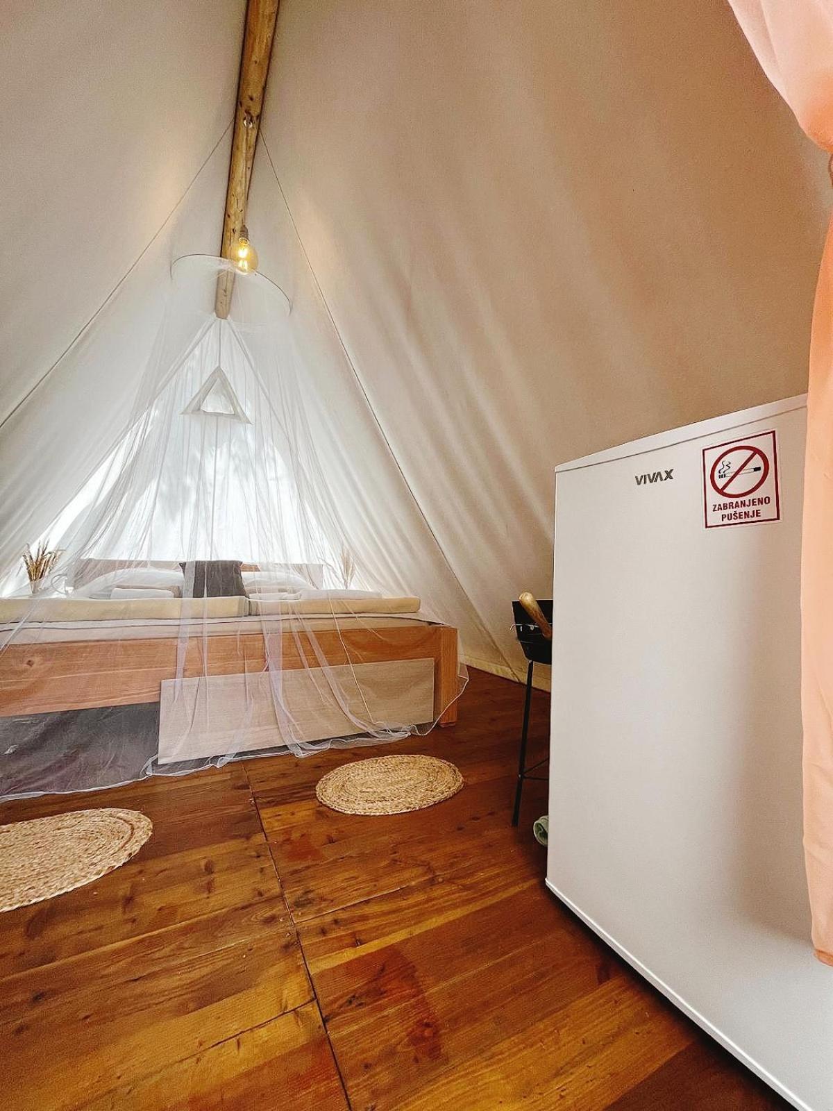 Eco Glamping- Fkk Nudist Camping Solaris 波雷奇 外观 照片